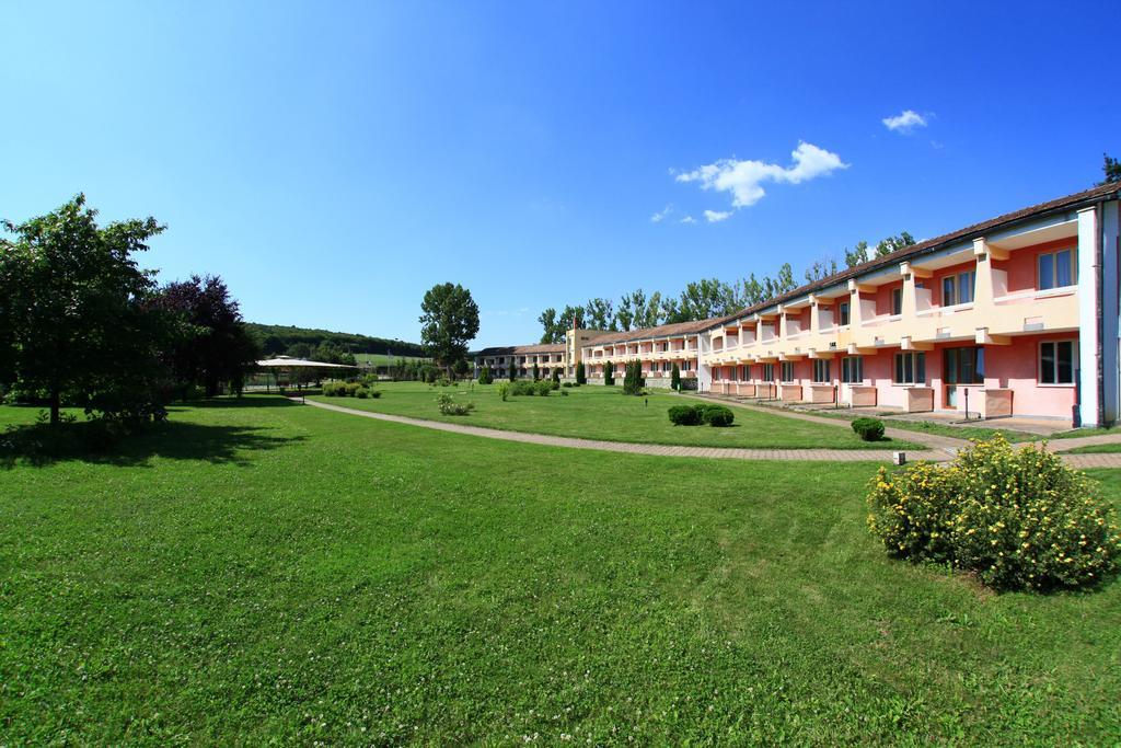 Motel Gilau Luaran gambar